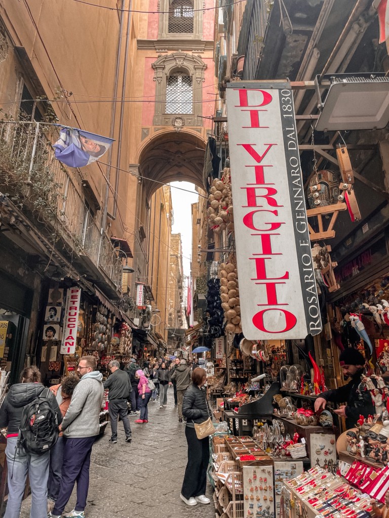 Via dei Presepi, Napoli
